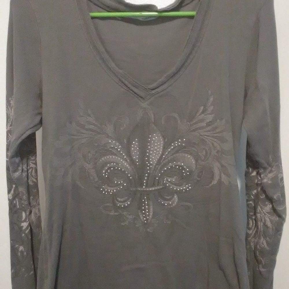 Maurices long-sleeved V neck top